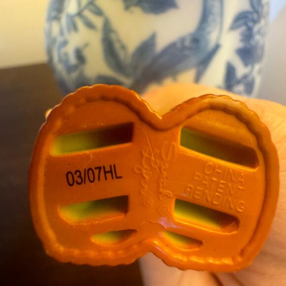 Fisher Price Little People Camping Figures Sarah Lynn, Maggie, Elena 2007 Picnic - Picture 6 of 13